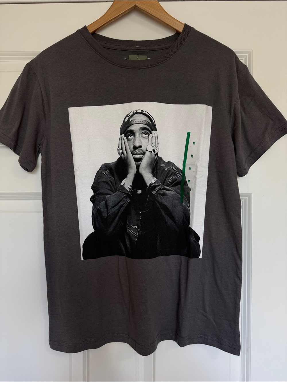 Tupac 2Pac Shirt Medium Top Graphic Print Crewneck Gray Black White New
